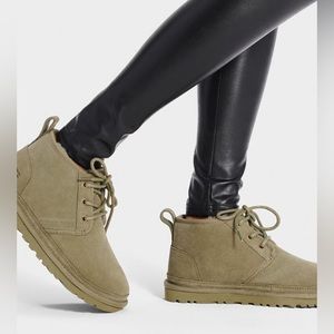 Ugg Neumel. Size 11. Green.